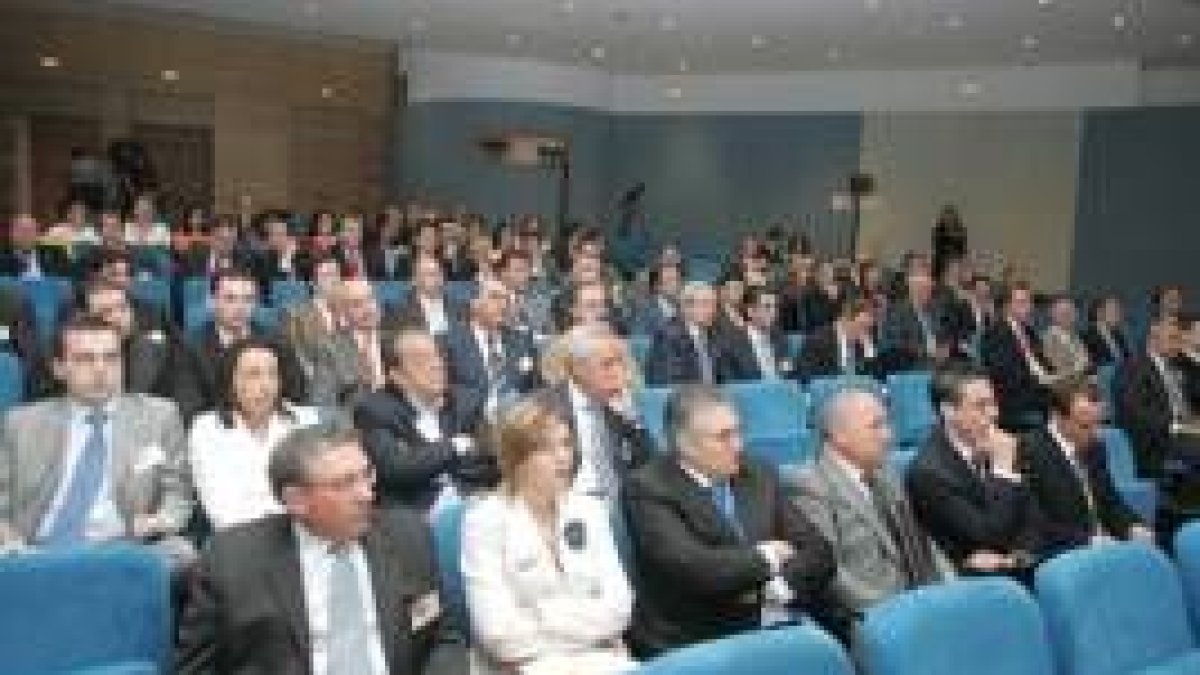 El congreso de bingos y casinos se cierra hoy en la capital leonesa