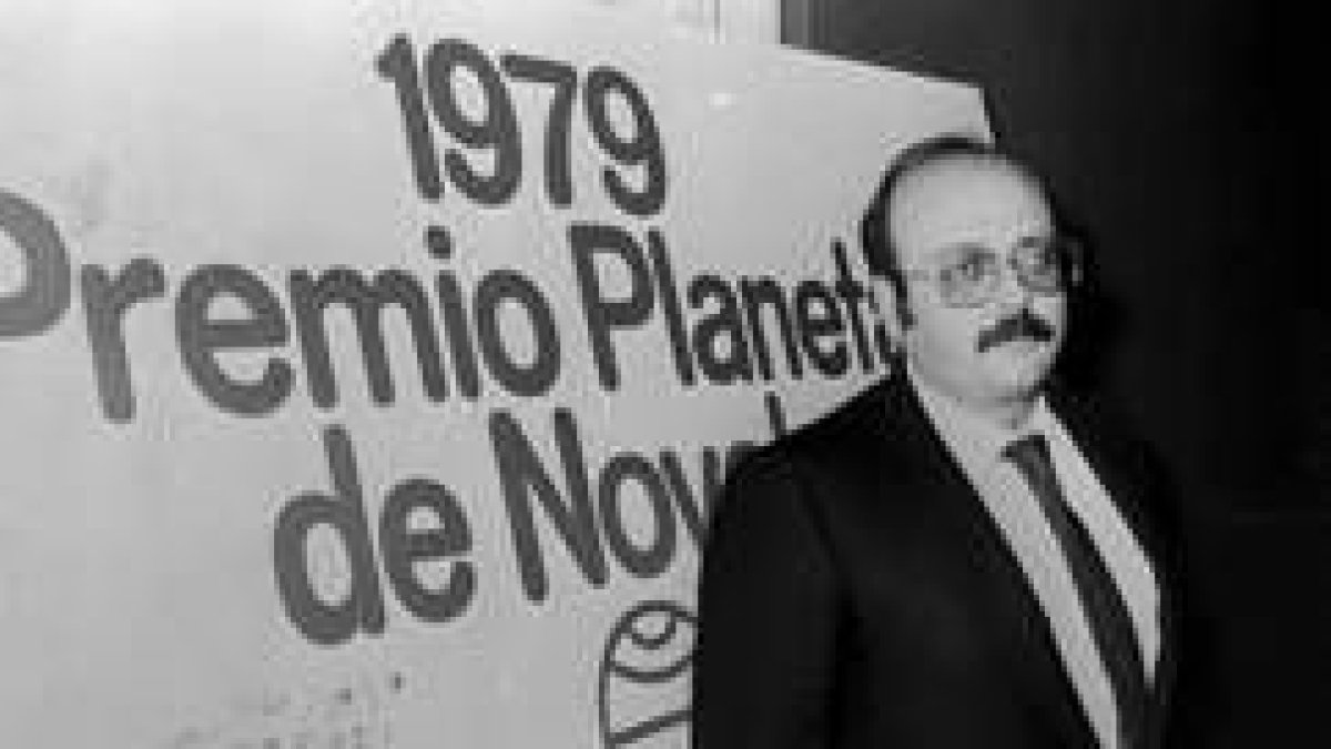 Vázquez Montalbán ganó el Planeta en 1979, con la novela «Al Sur»