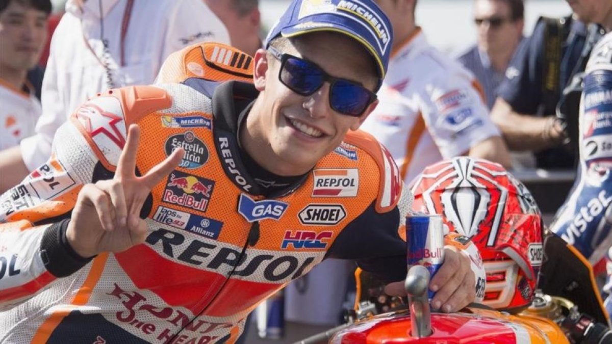 Marc Márquez (Honda) celebra, en Brno, su 'pole' nº 63.