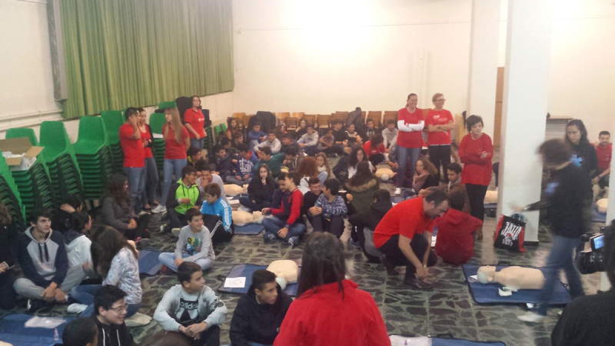 Alumnos del colegio La Asunción, en la jornada de ayer.