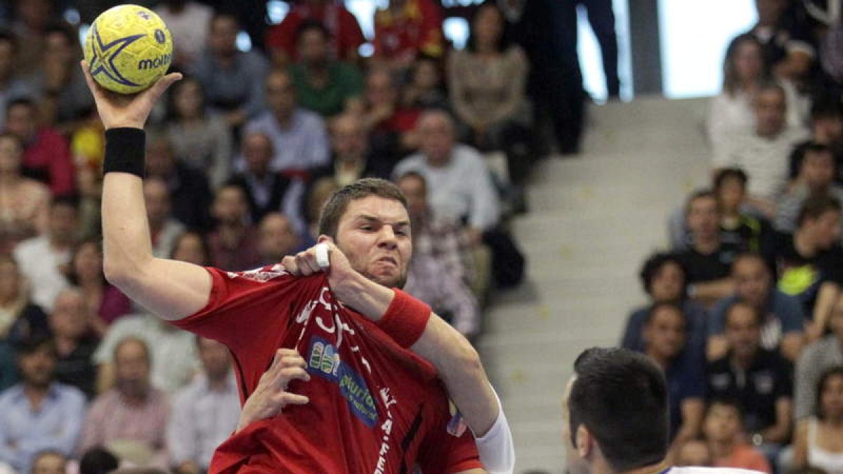 Pablo Paredes con el Gijón en la Copa del Rey del pasado fin de semana ante el Granollers.