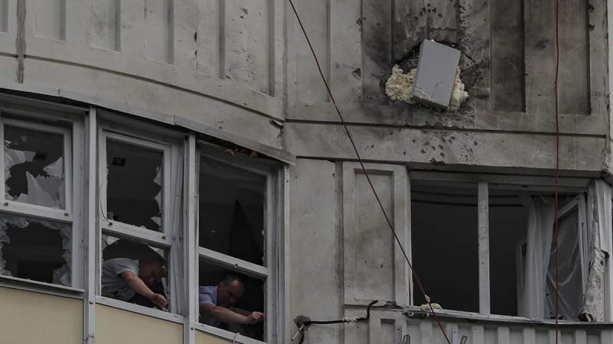 El ataque masivo de drones enfrentó a los moscovitas a la realidad de la guerra en Moscú. M. SHIPENKOV