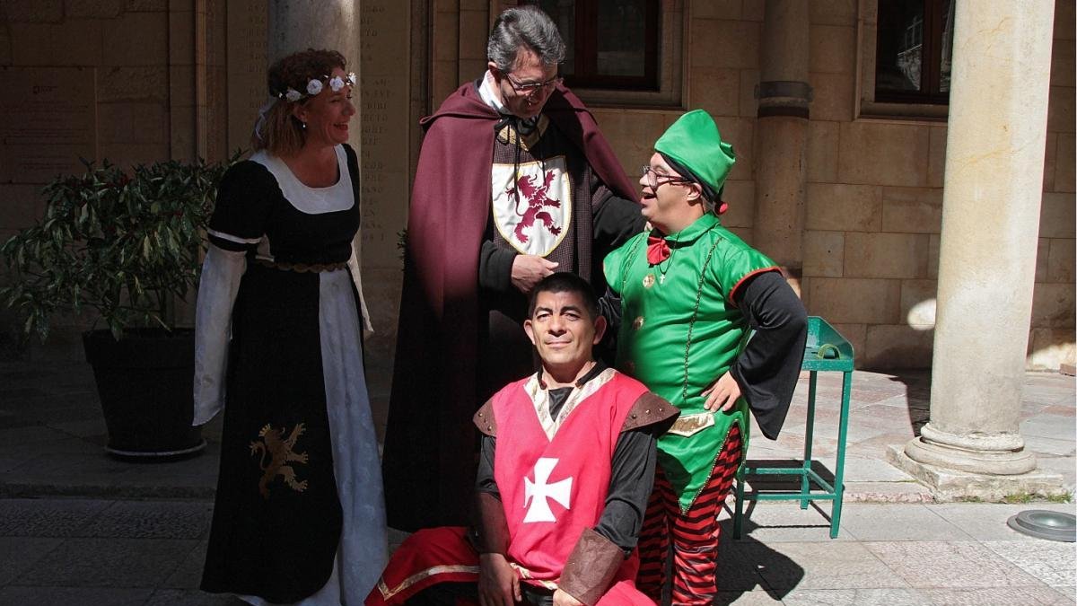 El presidente de la Diputación de León, Juan Martínez Majo, inaugura la XIII Feria Medieval 2019 que protagonizan los residentes de los centros sociales de la institución provincial La Feria Medieval de los centros asistenciales de la Diputación de León