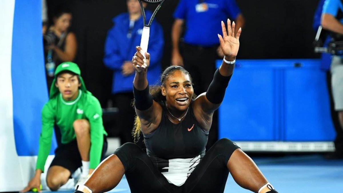Serena Williams celebrando un punto.
