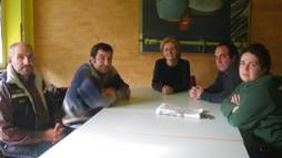 Cristina Camiña permanece encerrada en el consistorio y cuenta con el apoyo de Los Verdes