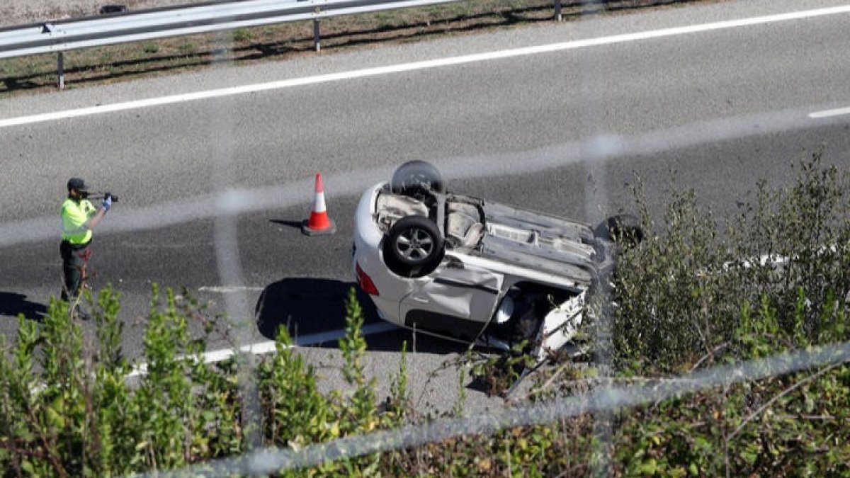 Imagen de archivo de un accidente en la A-6. DL