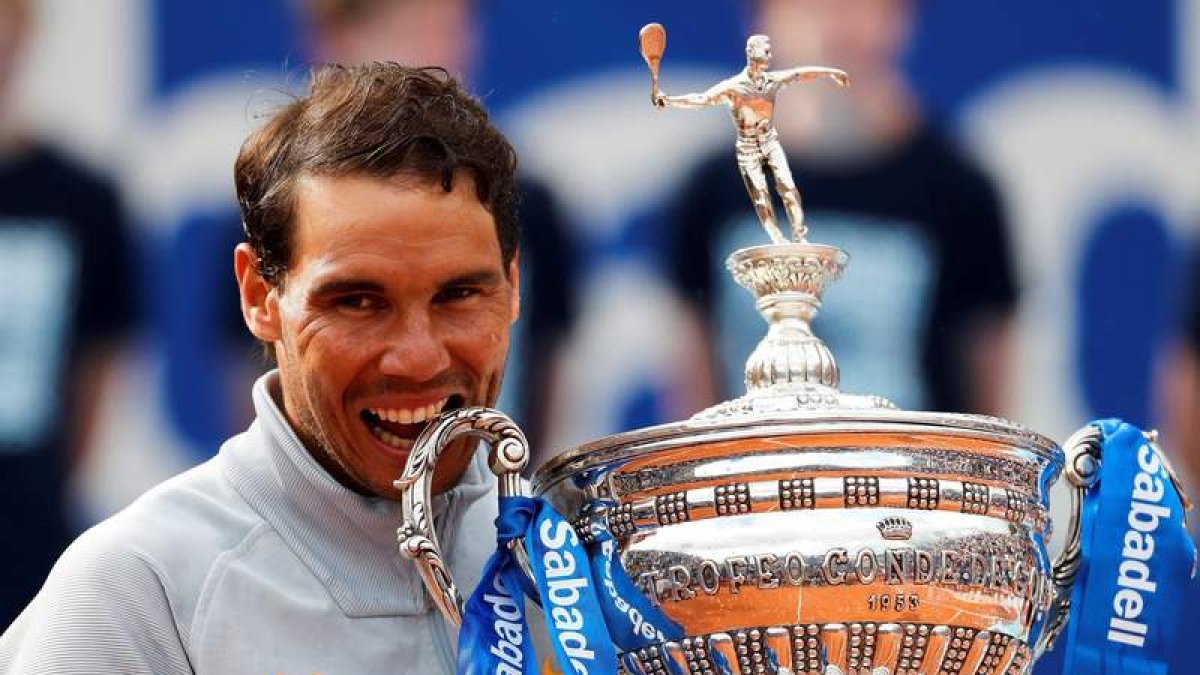 Rafael Nadal vuelve a hacer historia tras ganar su undécimo Conde de Godó. ALEJANDRO GARCÍA