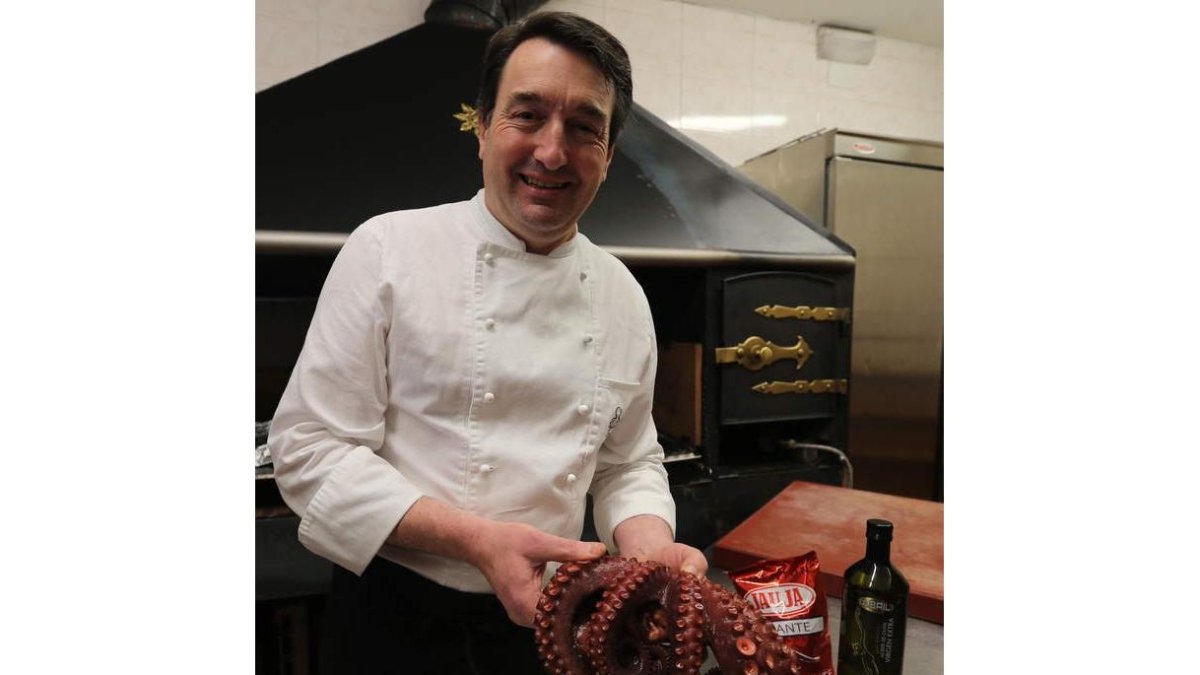 Adriano Cubelos, ayer en su restaurante.