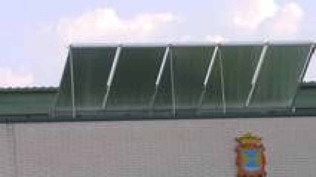 El pabellón municipal de deportes de El Toralín es una de las instalaciones con paneles solares