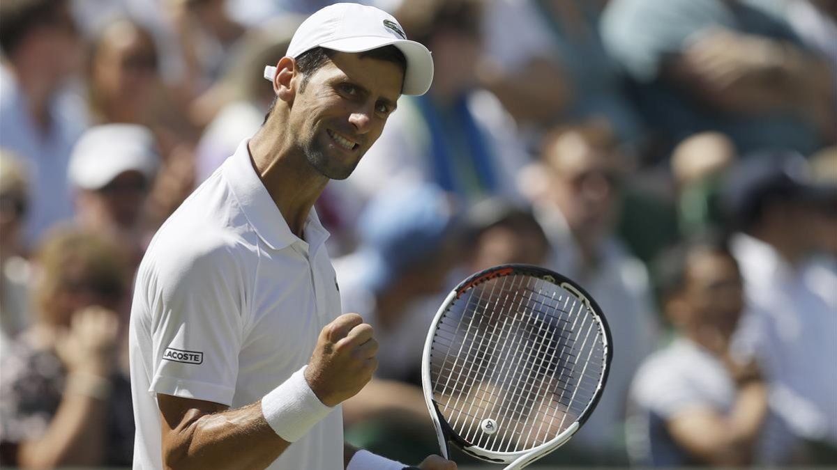 Novak Djokovic celebra un punto, en la final de Wimbledon ante Anderson. /