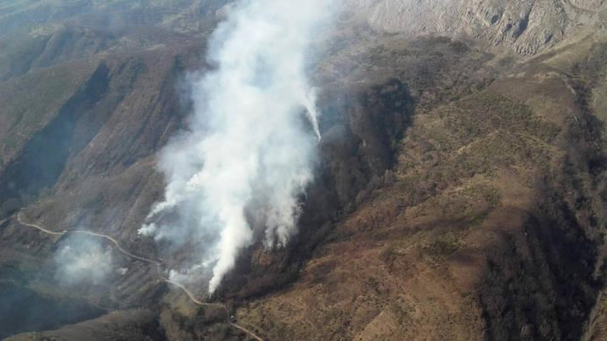 Incendio en Valdepiélago