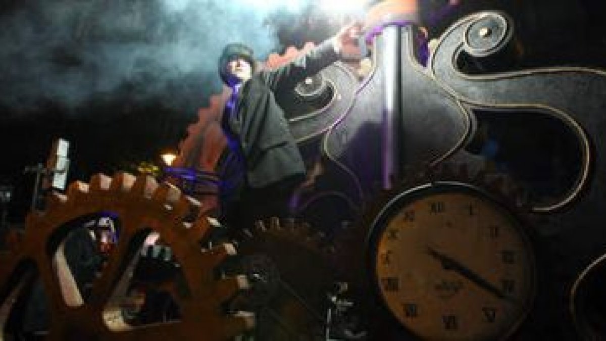 Las compañías de teatro Studio Festi, Plasticiens Volants, Planete Vapeur, Ale Hop, Louxor Teatre y