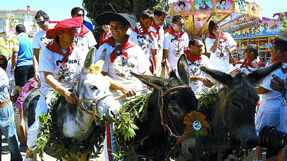 Un momento de la carrera de burros celebrada en 2011.