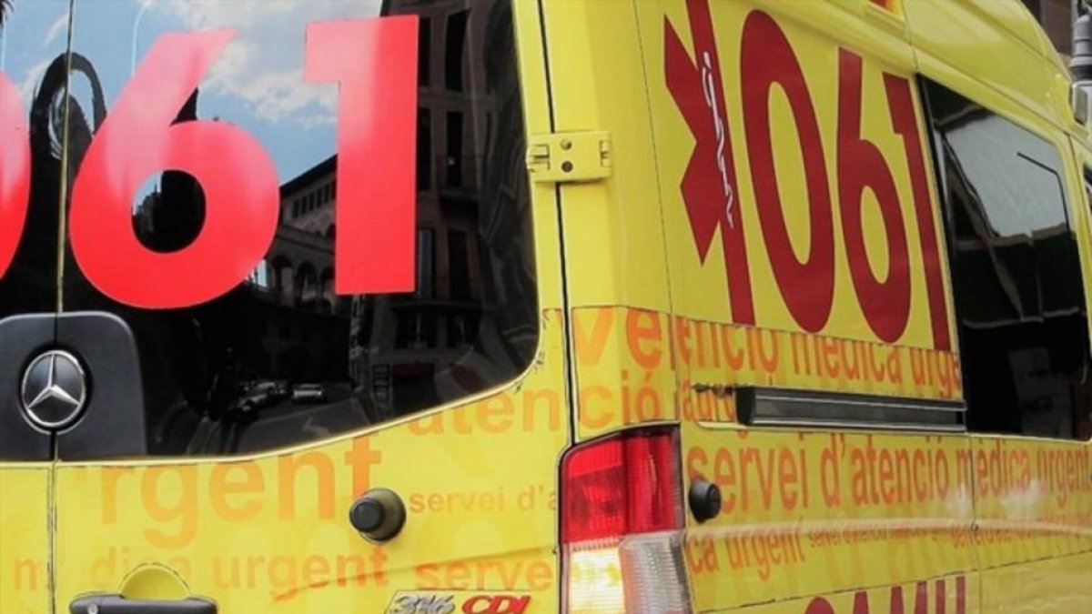 Una ambulancia.