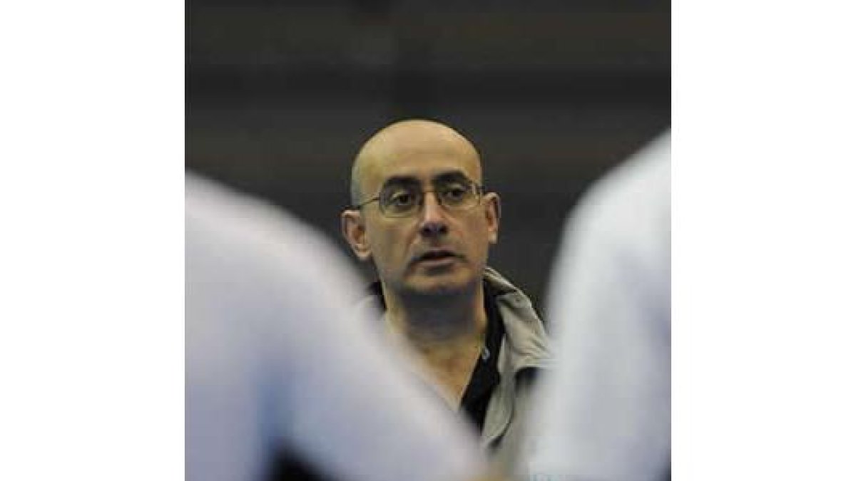 El técnico ademarista Jordi Ribera.
