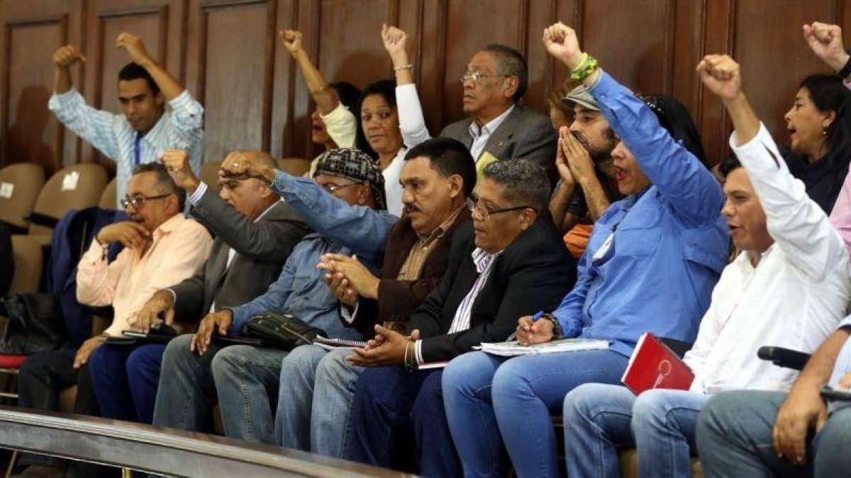 Miembros de la Asamblea Constituyente en una de las sesiones en Caracas.