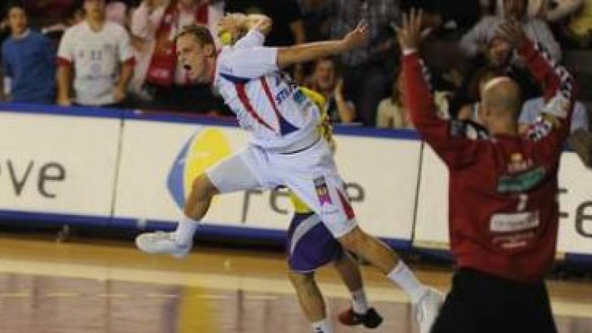 Stranovsky volverá a ser uno de los estiletes ofensivos del Ademar frente al Vardar.