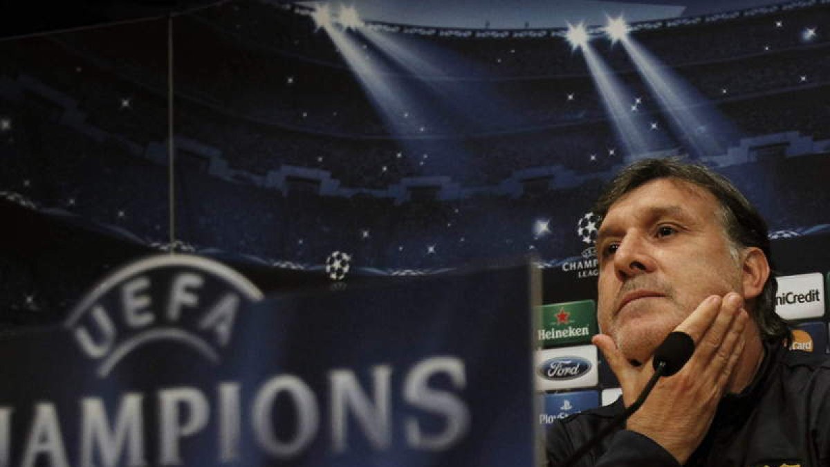 Martino aplicó la ironía en la rueda de prensa previa al partido.