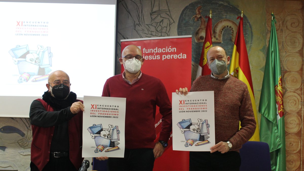 Manuel Sierra, Javier Rodríguez e Ignacio Fernández, en la rueda de prensa