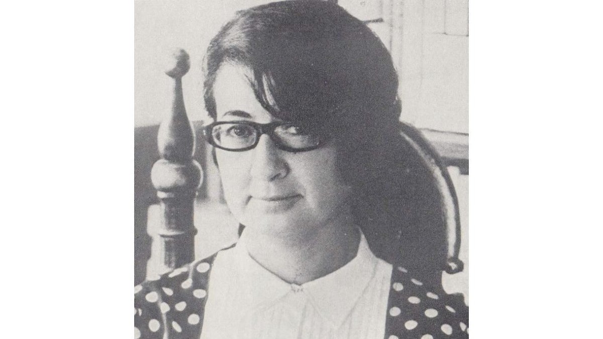 La escritora Concha Alós, en una imagen de juventud