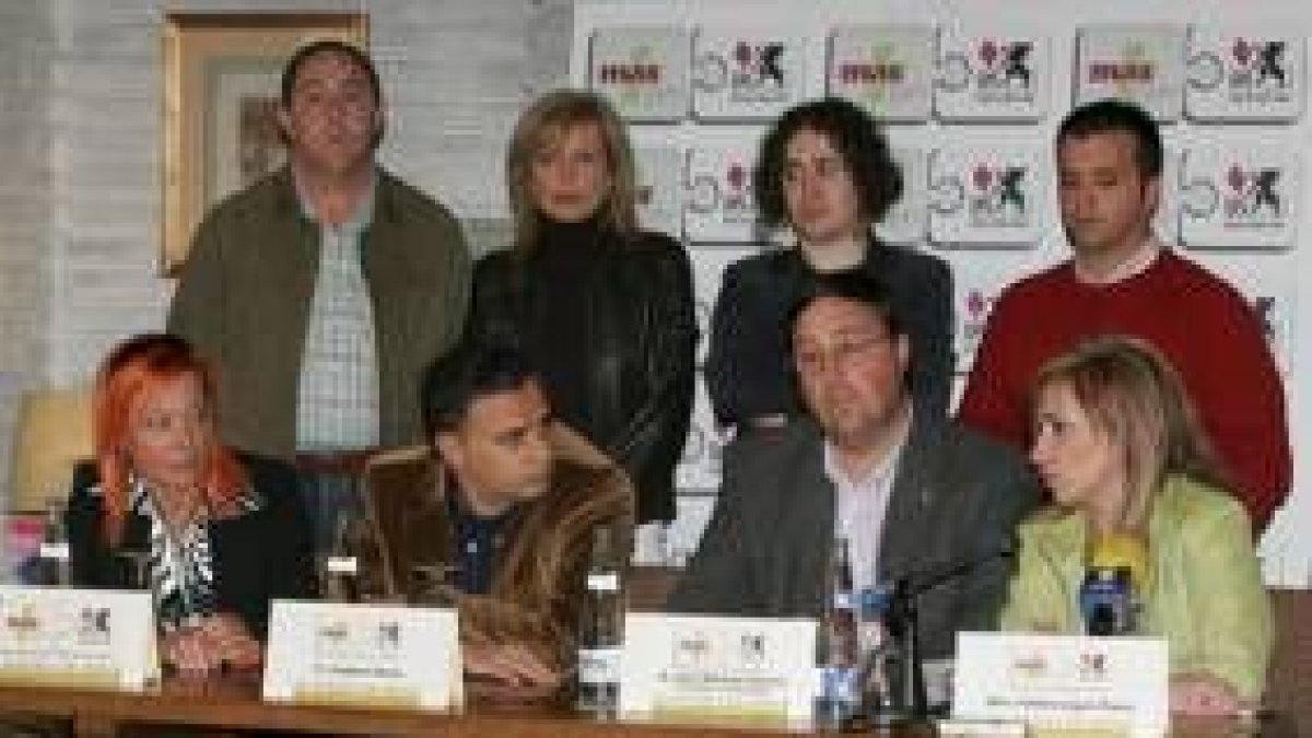 Pereira (tercero derecha), junto a López Placer y Joaquín Otero