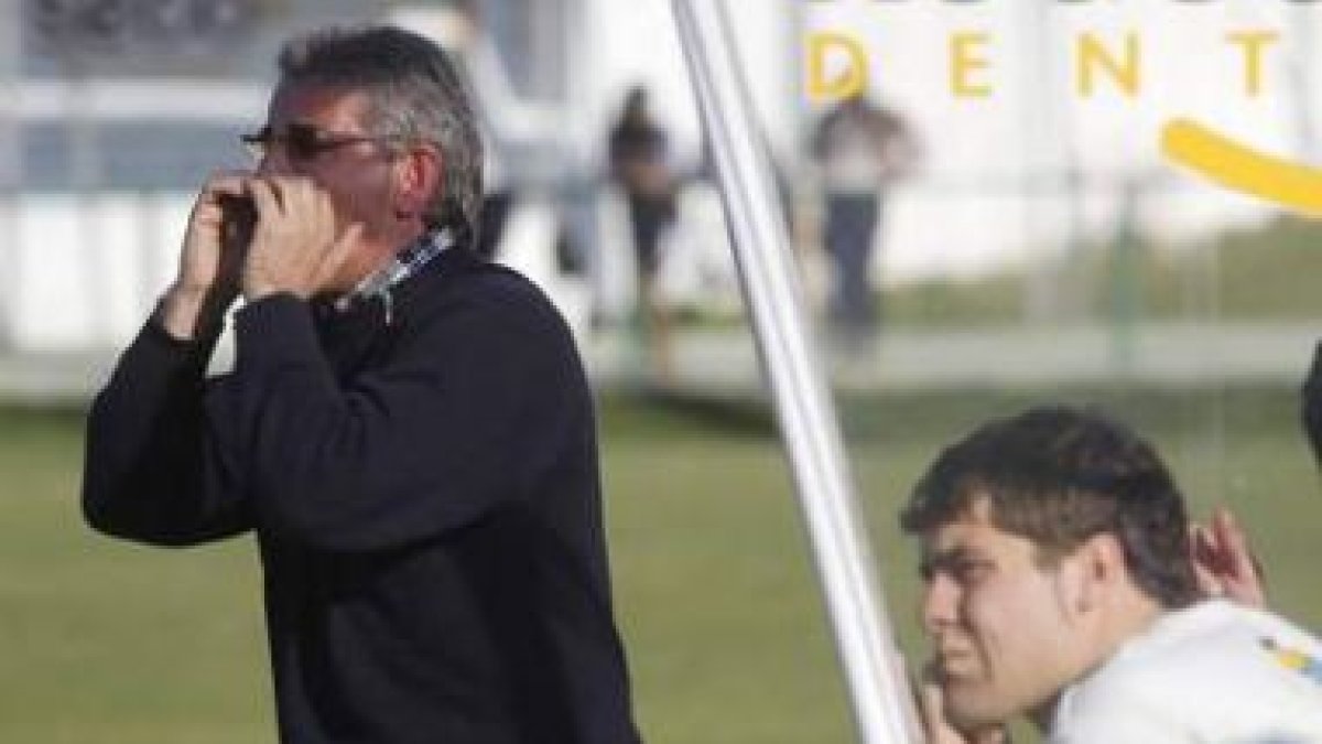 Simón Pérez, entrenador del Atlético Astorga.