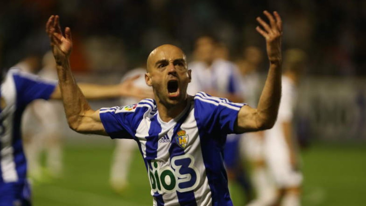 Un gol de Pablo Infante de falta decidió el partido de la primera vuelta a favor de la Deportiva