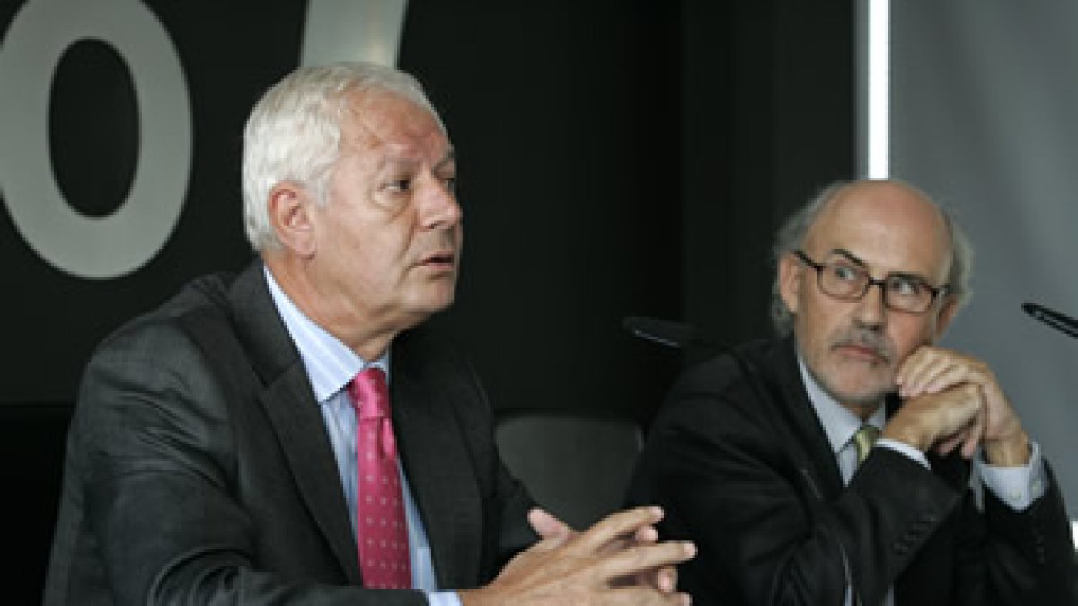 Bernardo Lorenzo, presidente del Consejo de Administración y Víctor Manuel Izquierdo, director.