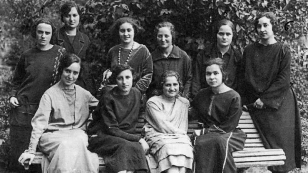 Las alumnas finalistas de 1924. AHIT, MADRID