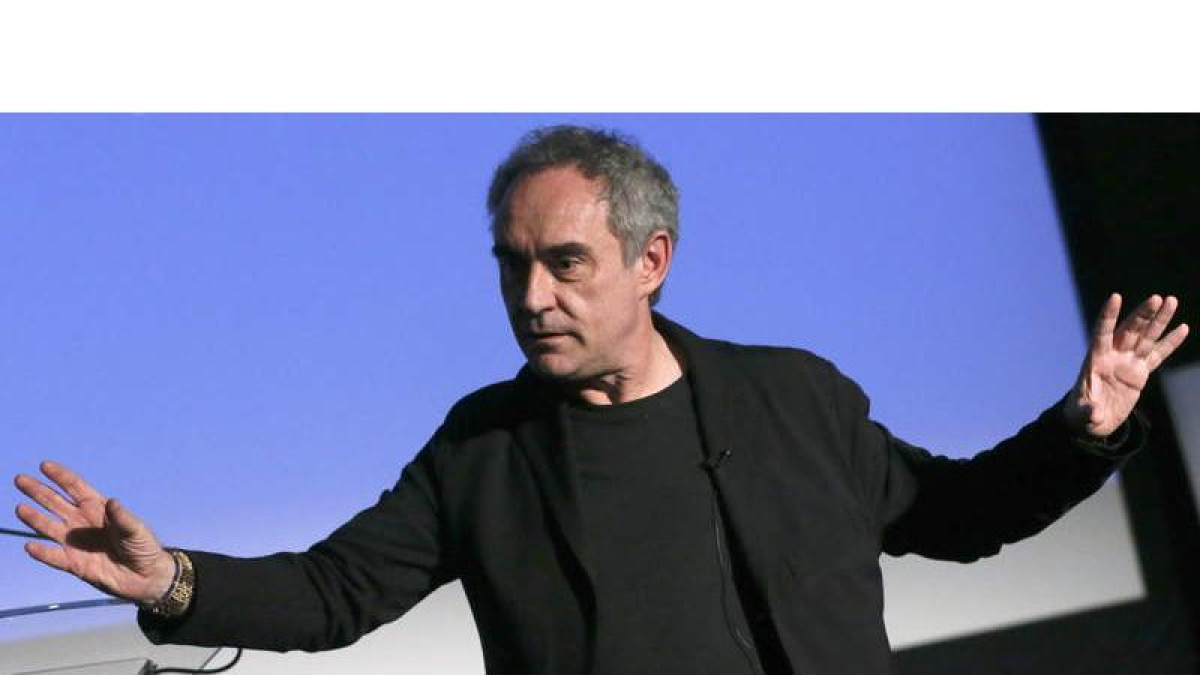 El cocinero español y jefe del restaurante El Bulli, Ferrán Adriá.