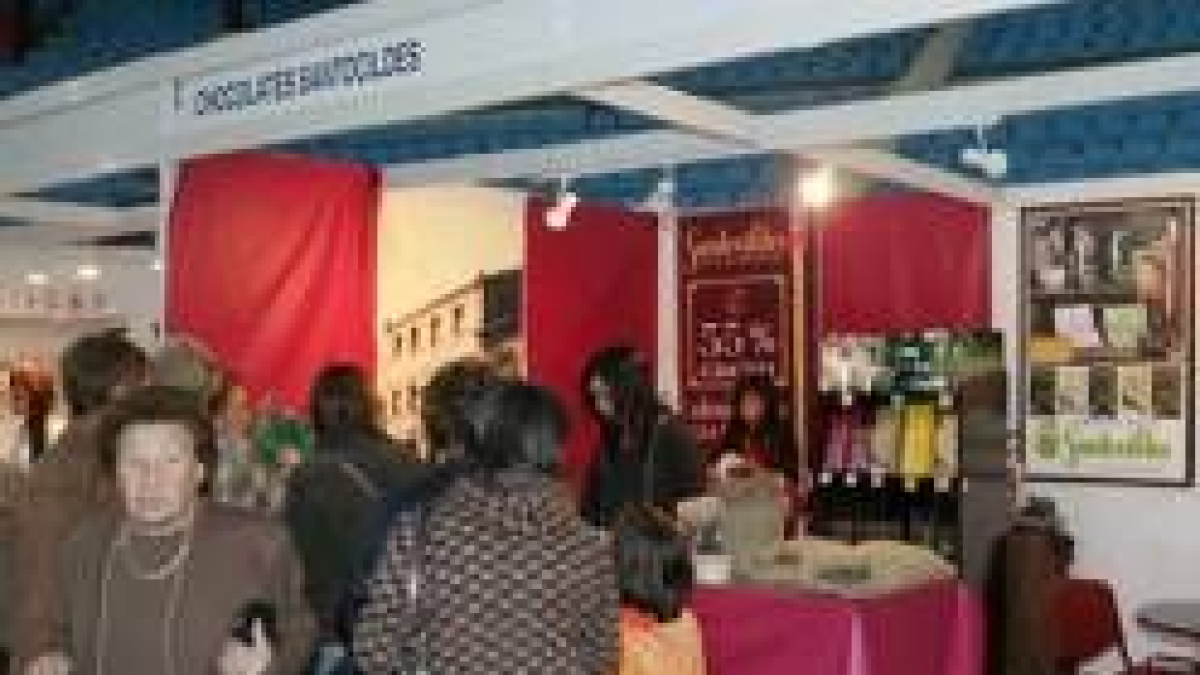 Miles de personas se acercaron ayer, día del Pilar, hasta la Feria de los Productos de León