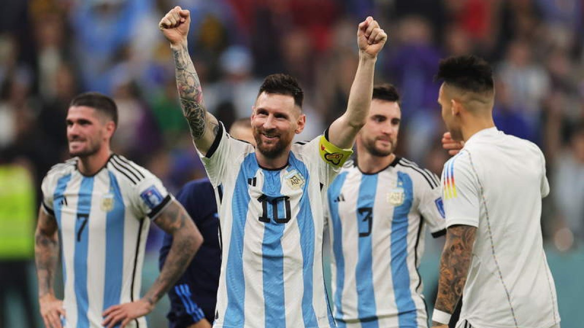 Leo Messi celebra la clasificación de la selección argentina para la final del Mundial de Catar tras vencer a Croacia por 3-0. VOGEL