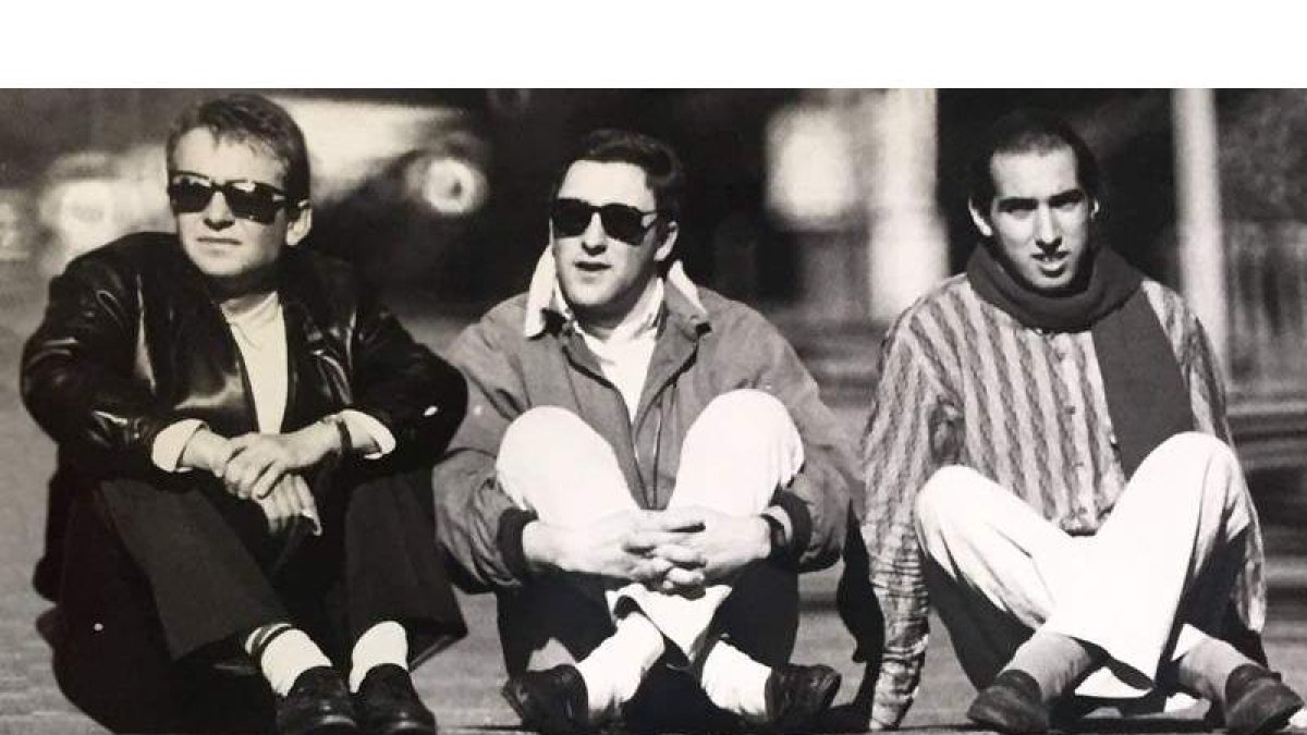 José Manuel Contreras, Tomás Castro y Camilo Alonso, en la época en que ‘Esto es León’ sonaba en todas partes. DL