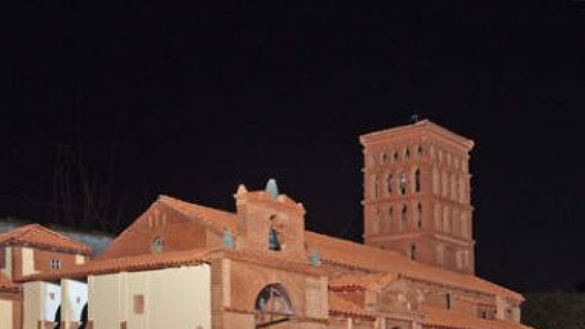 Imagen de la maqueta realizada por Valentín Mon de la iglesia de San Lorenzo y capilla museo.