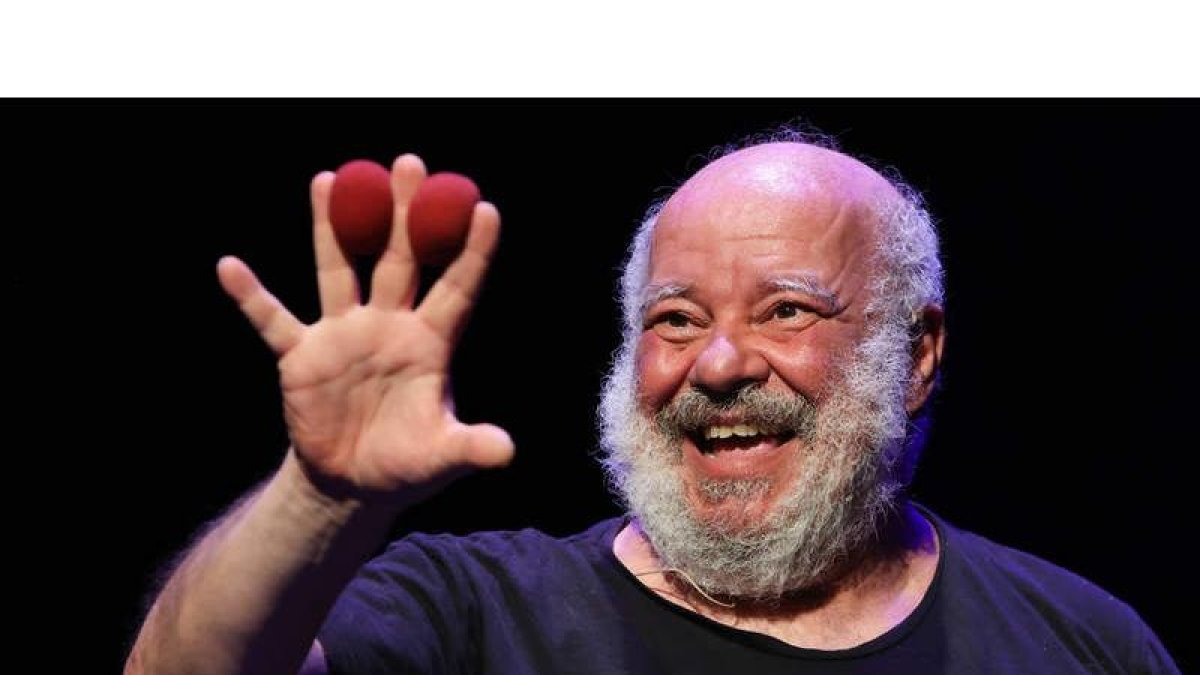 Fernando Saldaña, durante una de sus actuaciones.