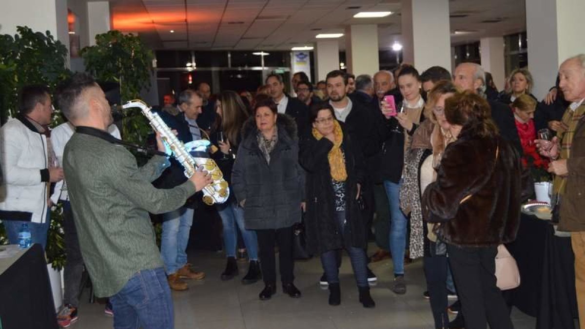 DL15P39F2-13-33-25-1.jpg