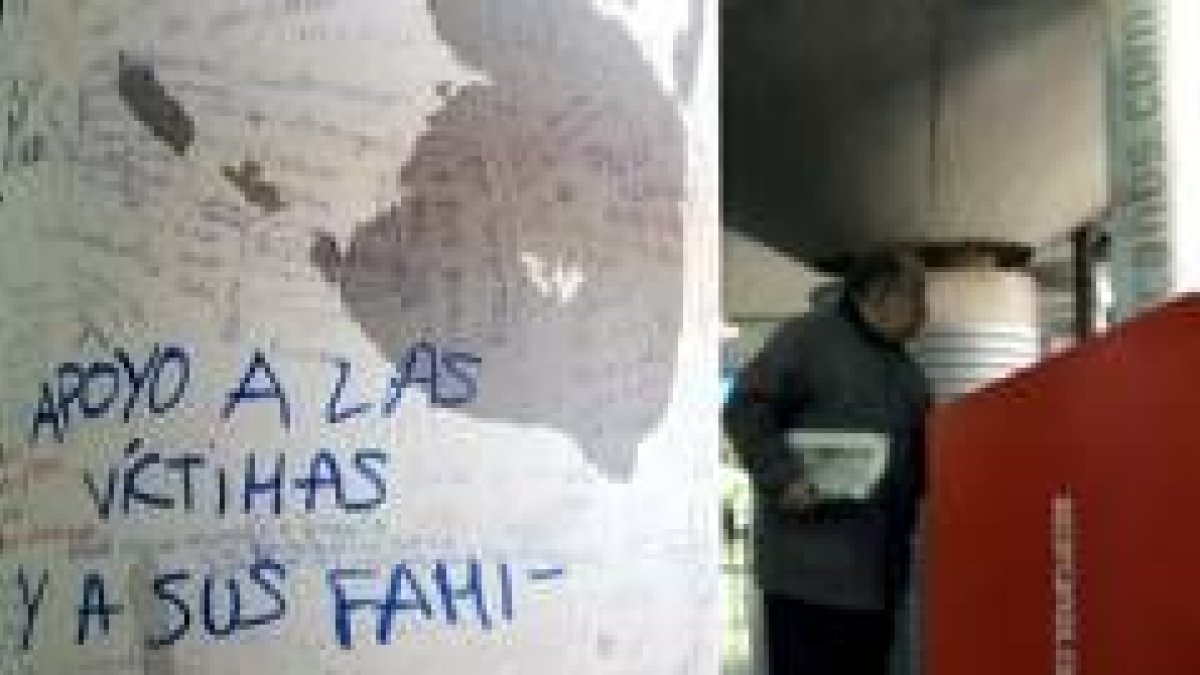 Uno de los miles de mensajes que recuerdan en la estación de Atocha a las víctimas del 11-M