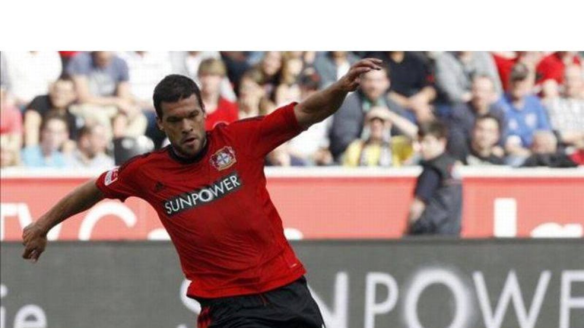 Ballack, en un partido con el Bayer Leverkusen.