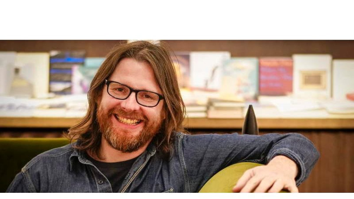 El escritor escocés Tom Gauld