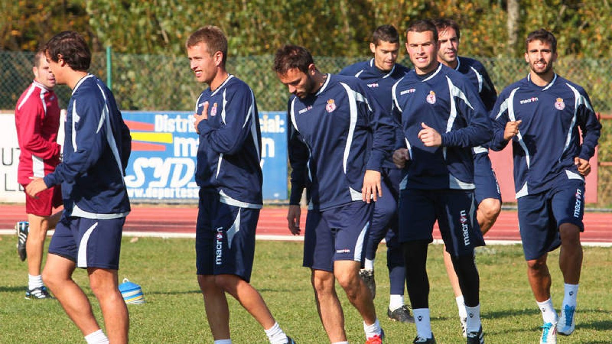 La plantilla de la Cultural ya se centra en la preparación del partido frente al Huracán Z tras el triunfo conseguido en Soria.