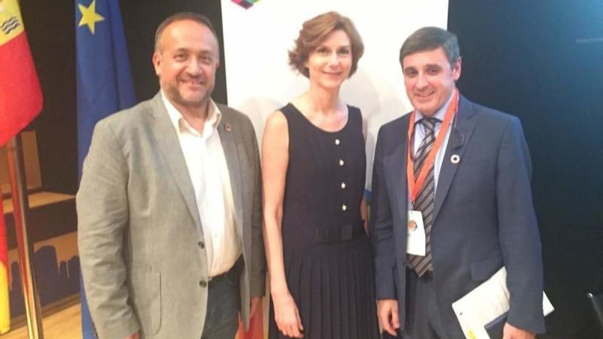 El presidente del Consejo asistió a la asamblea. DL
