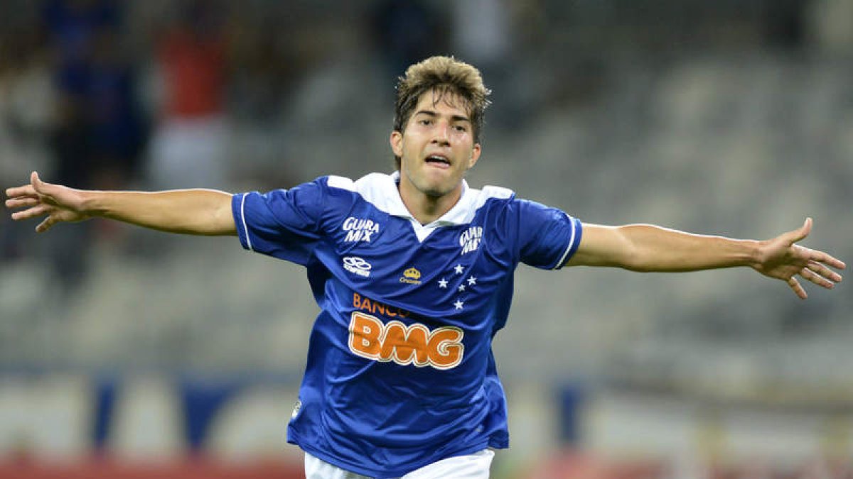 El centrocampista Lucas Silva regresa el Cruzeiro el último día del mercado de invierno. ESTÉVEZ