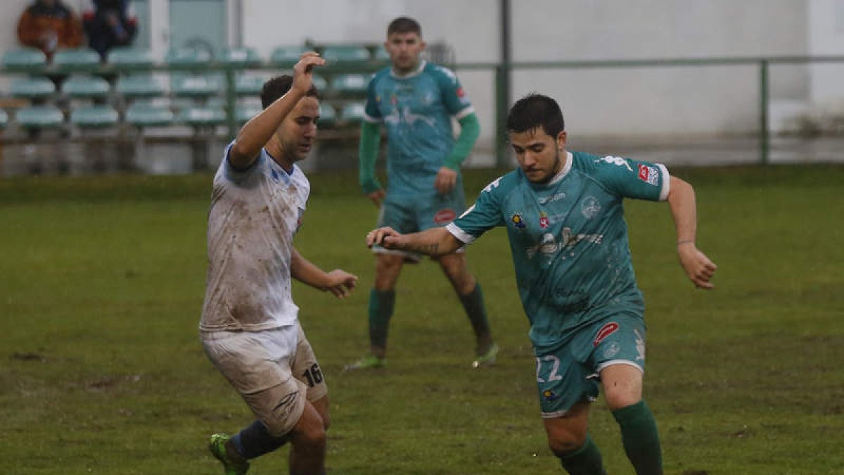El Atlético Astorga visita a la Arandina dispuesto a sacarse la espina de la primera vuelta. FERNANDO OTERO