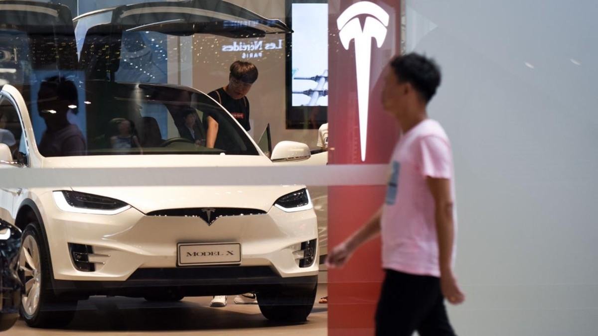 Concesionario de Tesla en Pekín (China)
