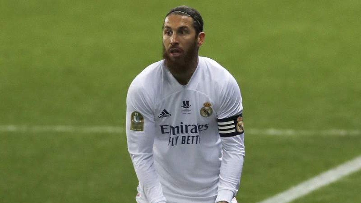 Sergio Ramos sigue sin desvelar su futuro. JORGE ZAPATA