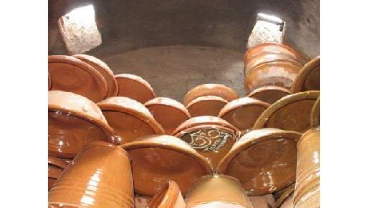 Cacharros en el horno árabe del Alfar-Museo