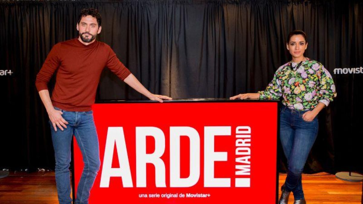 Paco León e Inma Cuesta, en la presentación de la serie de Movistar+ Arde Madrid.