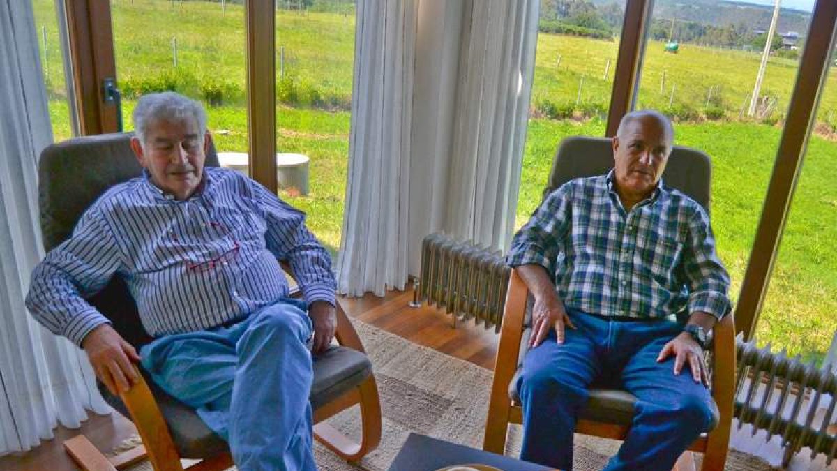 El poeta Antonio Gamoneda y el músico Joaquín Pixán