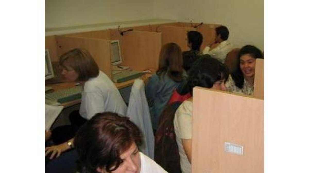 El Aula de Nuevas Tecnologías acogerá los cursos.