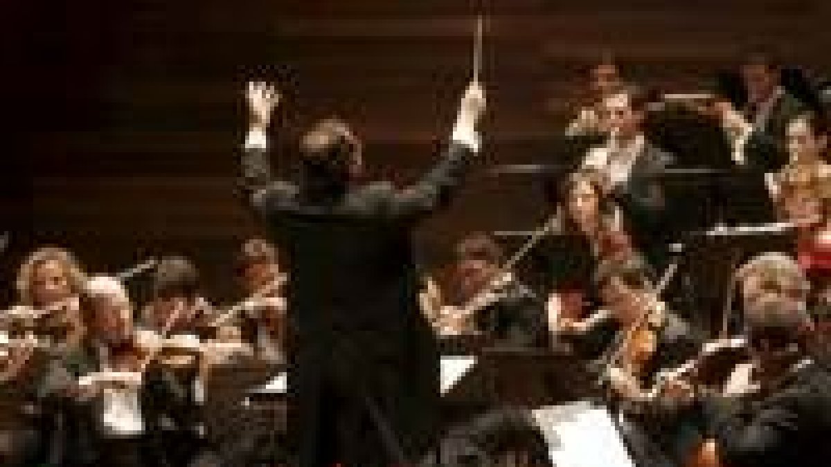 El concierto navideño de la Sinfónica de León, con música de los Strauss, es ya un clásico